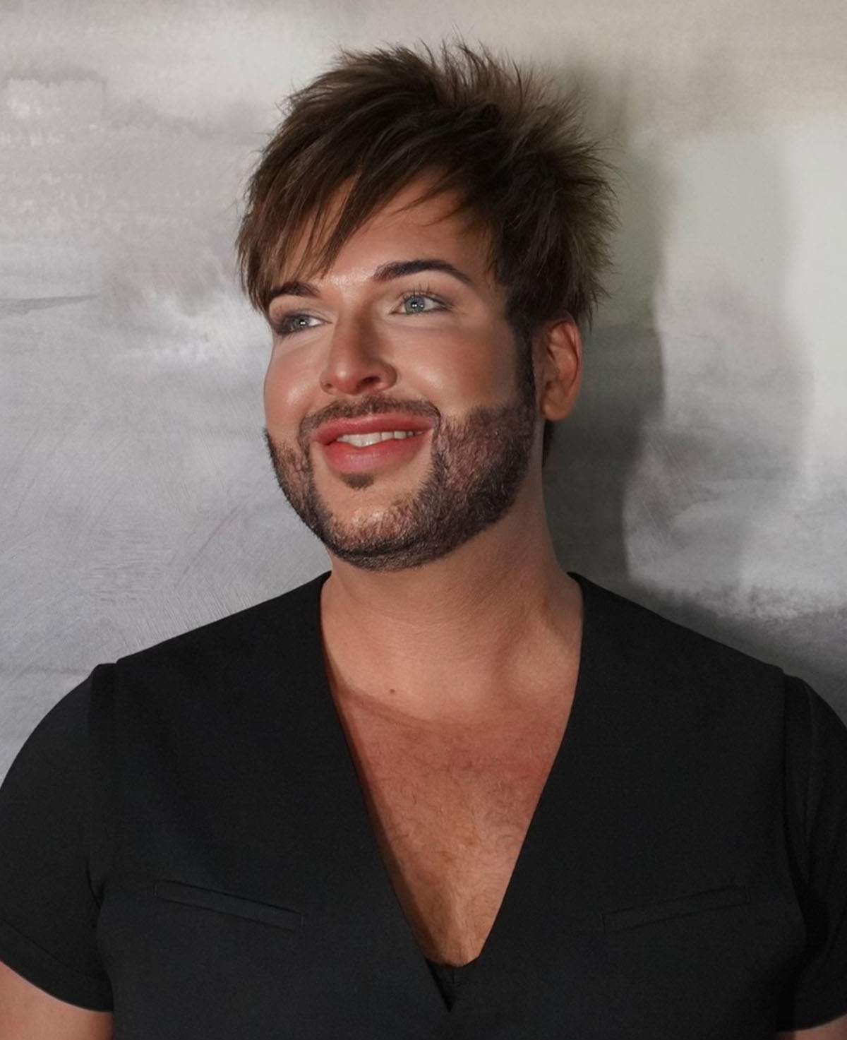 Ryan Wayne Stylist Bios - Ryan Wayne Salon